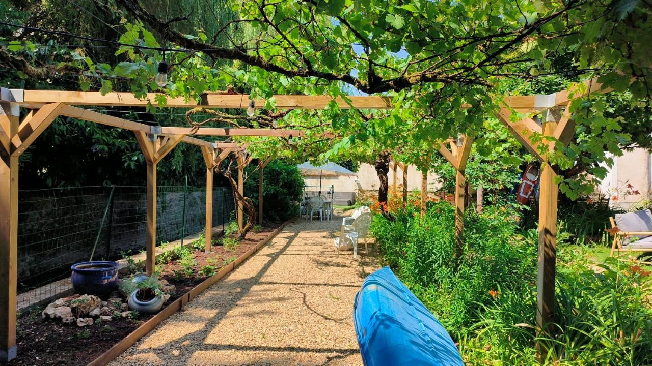 Le Grand Barrois Bed & Breakfast Crecy-la-Chapelle Ngoại thất bức ảnh